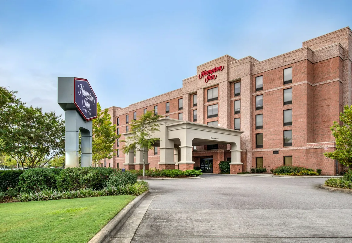 Hampton Inn Wilmington - University Area/Smith Creek Station hotel hero
