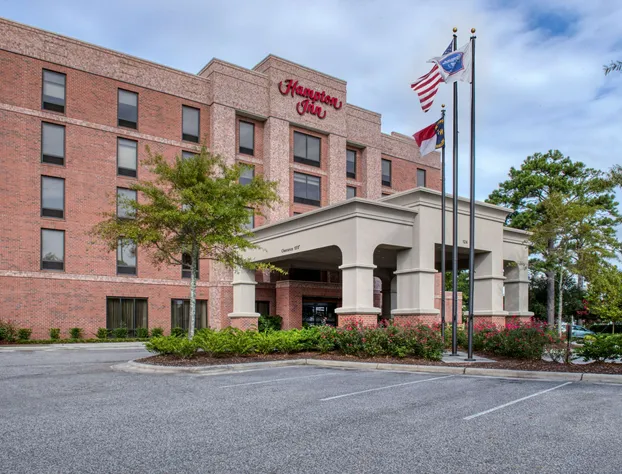 Hampton Inn Wilmington - University Area/Smith Creek Station hotel detail image 1