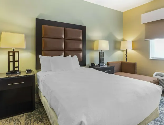 Spark by Hilton Wilmington Carolina Beach Rd hotel detail image 3