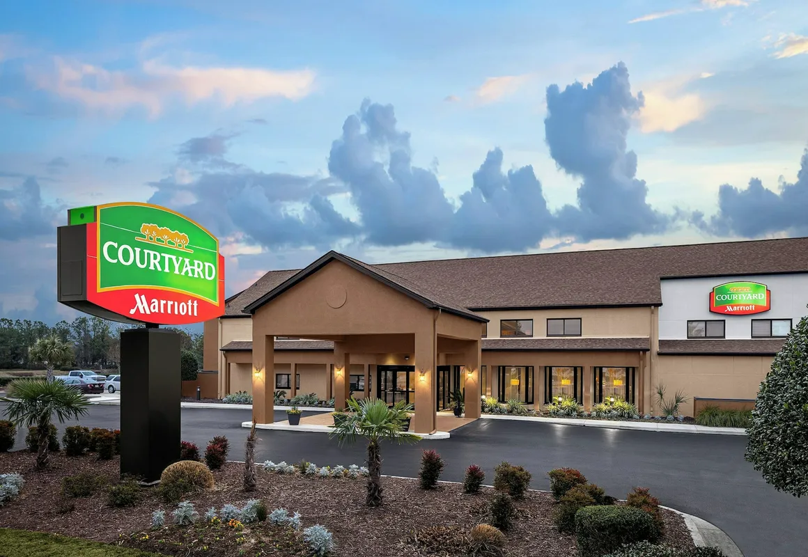 Courtyard by Marriott Wilmington / Wrightsville Beach hotel hero