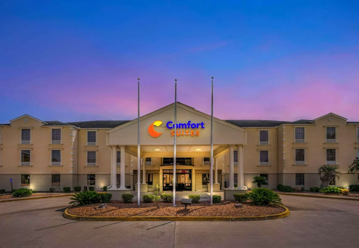 Comfort Suites Port Allen - Baton Rouge hotel hero