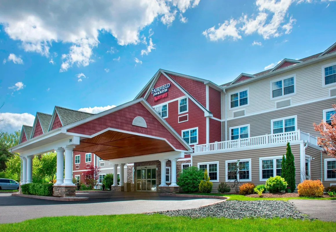 Fairfield Inn & Suites by Marriott Great Barrington Lenox/Berkshires hotel hero