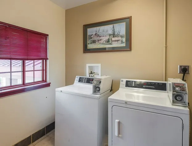 Red Roof Inn Lancaster hotel detail image 4