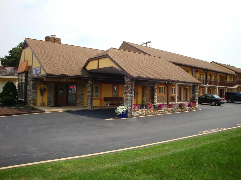 Soudersburg Motel hotel hero