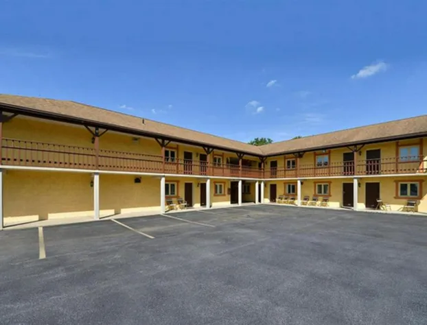 Soudersburg Motel hotel detail image 1