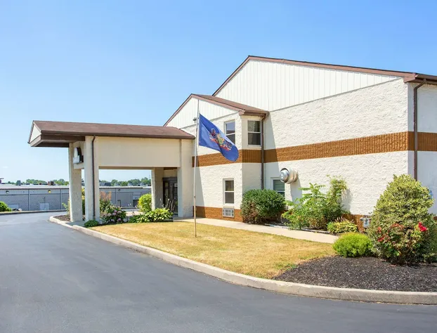 Days Inn by Wyndham Lancaster PA Dutch Country hotel detail image 1