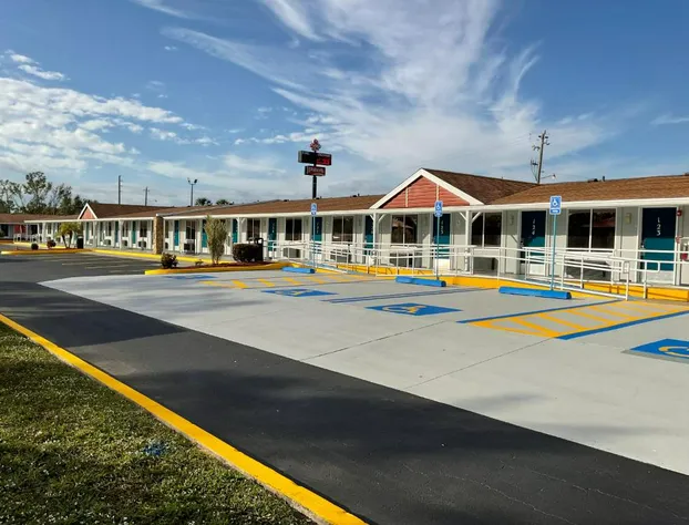 Knights Inn Punta Gorda hotel detail image 2