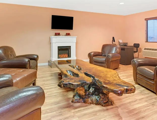 Super 8 by Wyndham Spokane/West hotel detail image 2