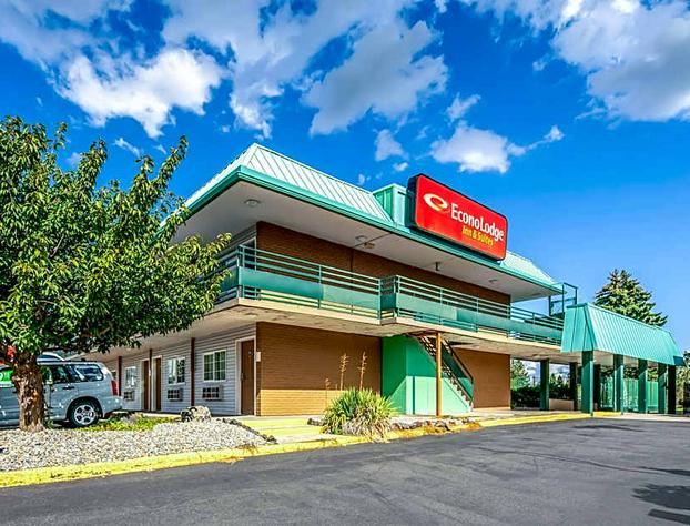Econo Lodge Inn & Suites Spokane Airport hotel detail image 1