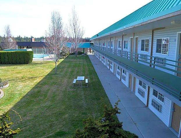 Econo Lodge Inn & Suites Spokane Airport hotel detail image 2