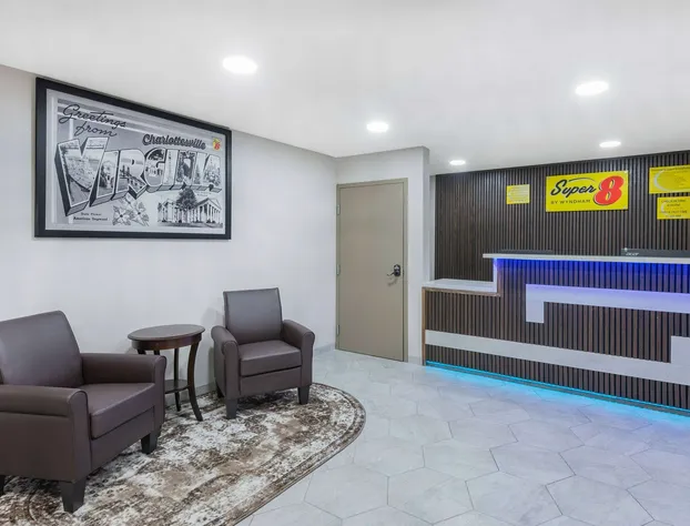 Super 8 by Wyndham Charlottesville hotel detail image 4