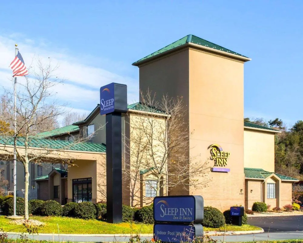 Sleep Inn & Suites Monticello hotel hero
