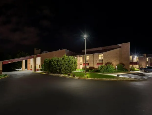 Red Roof Inn & Suites Lexington - Hamburg hotel detail image 3