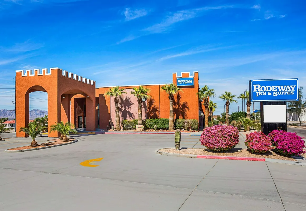 Rodeway Inn & Suites Lake Havasu City hotel hero