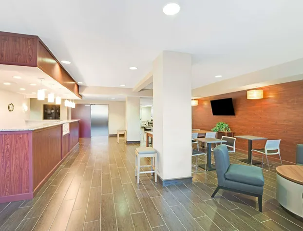 Microtel Inn & Suites by Wyndham Urbandale/Des Moines hotel detail image 2