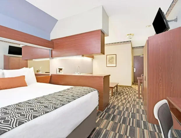 Microtel Inn & Suites by Wyndham Urbandale/Des Moines hotel detail image 3