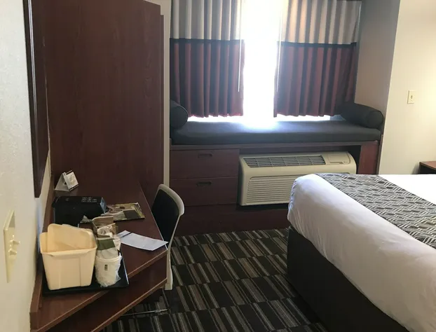 Microtel Inn & Suites by Wyndham Urbandale/Des Moines hotel detail image 4