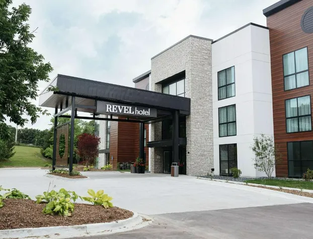 Revel Hotel Des Moines Urbandale, Tapestry Collection by Hilton hotel detail image 1