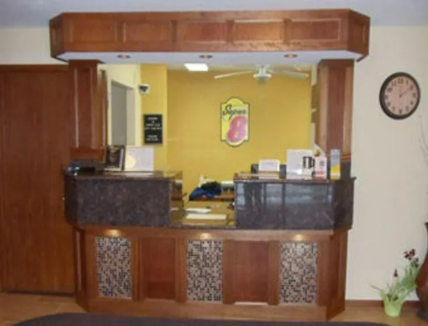 Super 8 by Wyndham Clive IA hotel detail image 2