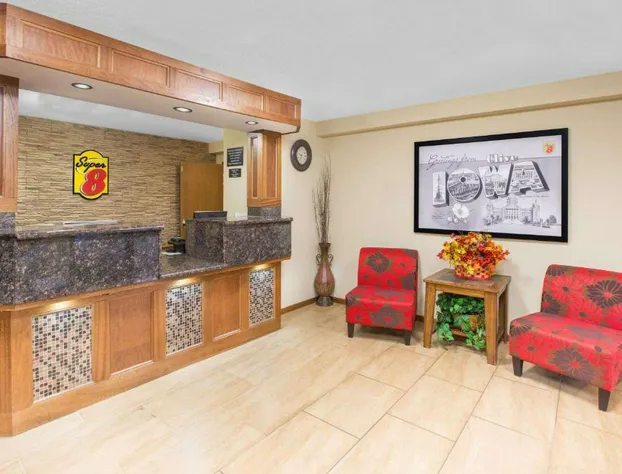 Super 8 by Wyndham Clive IA hotel detail image 3