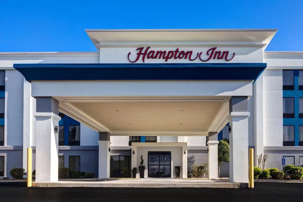 Hampton Inn Hot Springs hotel hero