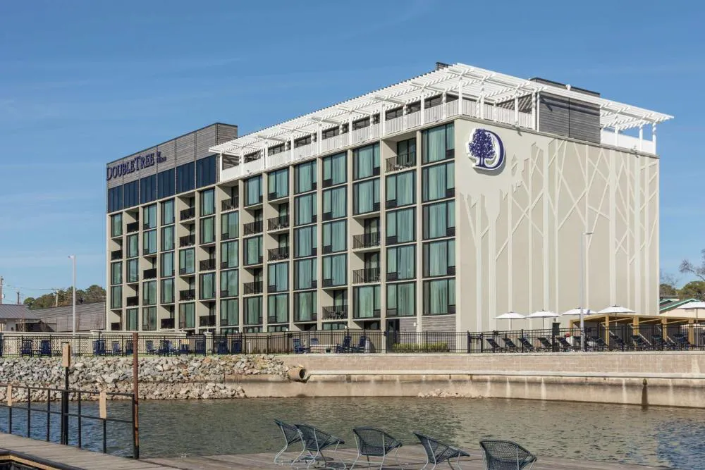 DoubleTree by Hilton Hot Springs hotel hero