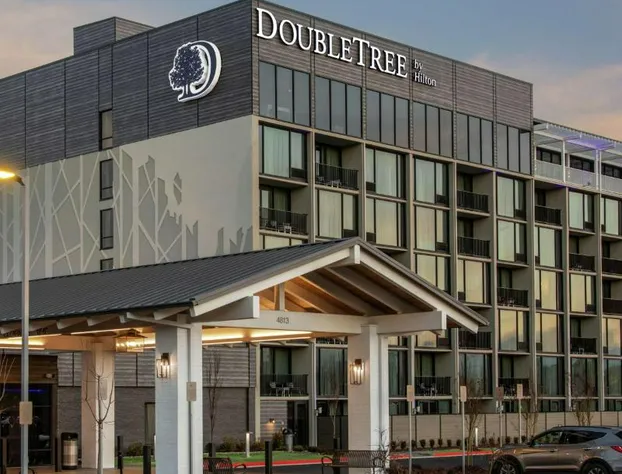 DoubleTree by Hilton Hot Springs hotel detail image 1