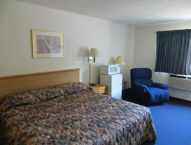 Super 8 by Wyndham Hot Springs hotel detail image 3