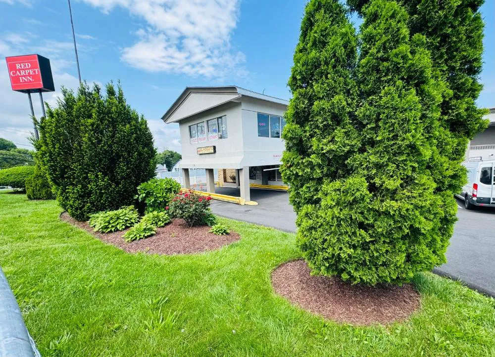 Red Carpet Inn hotel hero