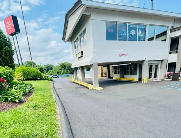 Red Carpet Inn hotel detail image 1