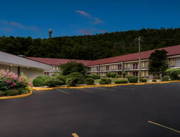Red Roof Inn Hot Springs hotel detail image 3