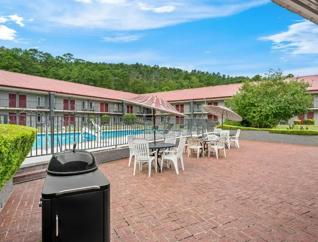 Red Roof Inn Hot Springs hotel detail image 2