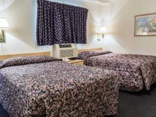 Suburban Studios Lakeland North I-4 hotel detail image 3