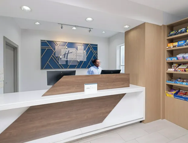 Holiday Inn Express & Suites Lakeland North - I-4 by IHG hotel detail image 4