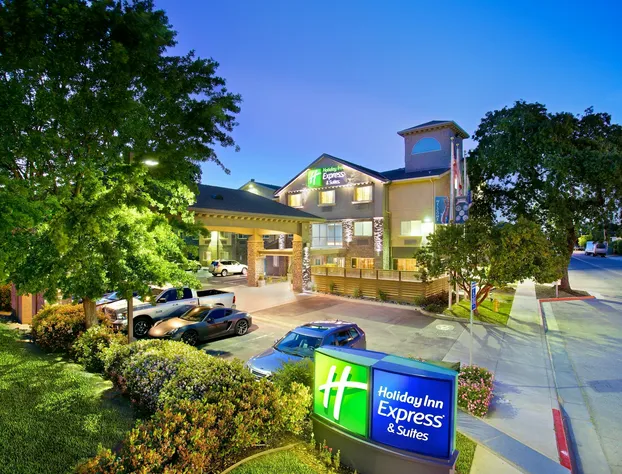 Holiday Inn Express & Suites Paso Robles by IHG hotel detail image 1