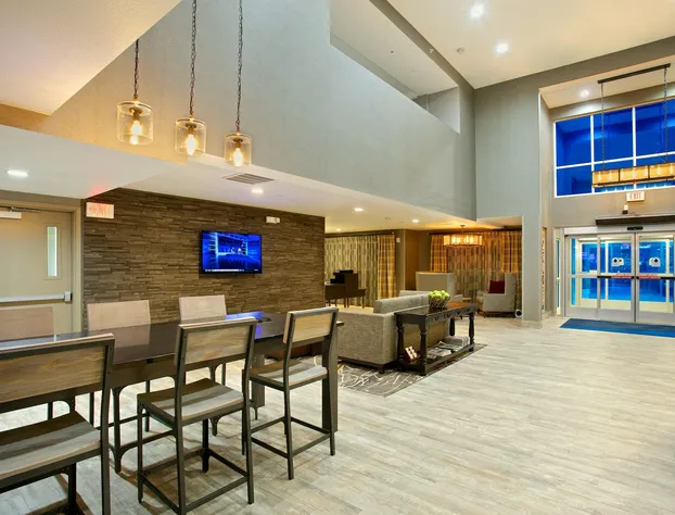 Holiday Inn Express & Suites Paso Robles by IHG hotel detail image 2