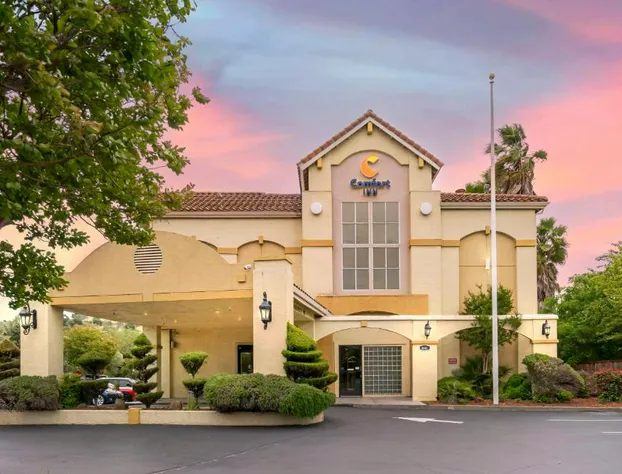 Comfort Inn Fairfield Napa Valley Area hotel detail image 2
