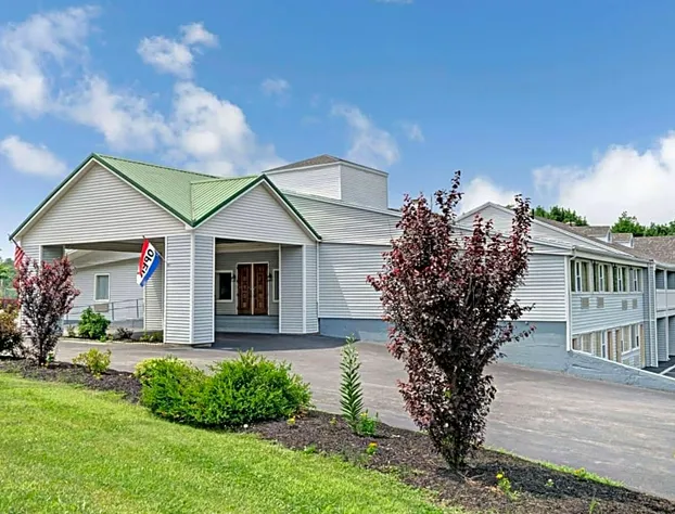 Days Inn by Wyndham Kittery hotel detail image 1