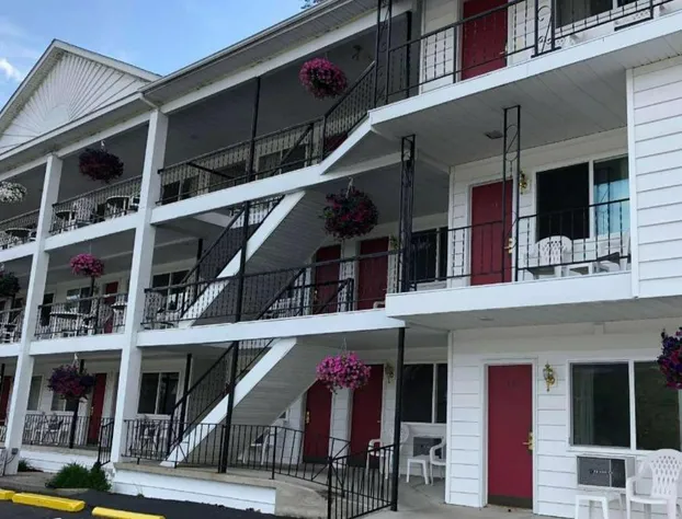 Baymont by Wyndham Lake George hotel detail image 1