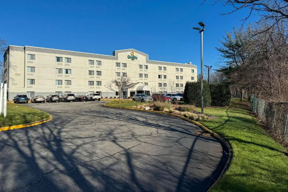 Quality Inn Spring Valley - Nanuet hotel hero