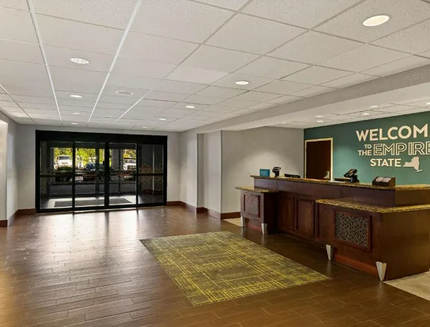 Hampton Inn & Suites Poughkeepsie hotel detail image 3