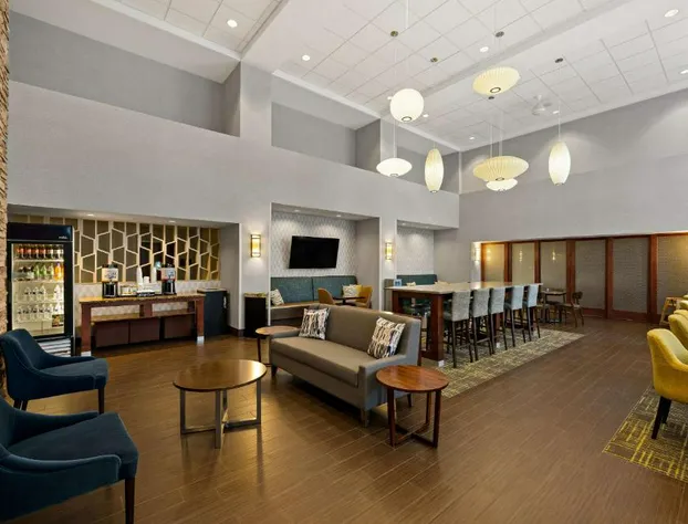 Hampton Inn & Suites Poughkeepsie hotel detail image 4