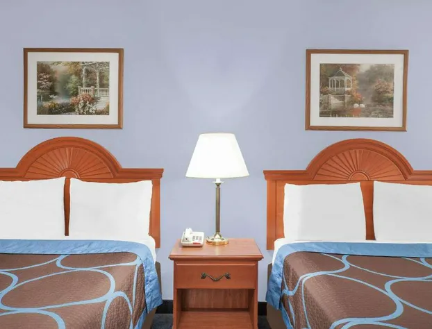 Super 8 by Wyndham Middletown hotel detail image 3