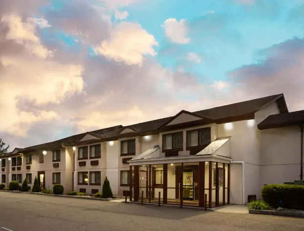 FairBridge Inn Express Nyack hotel detail image 1