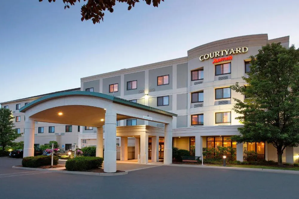 Courtyard by Marriott Middletown Goshen hotel hero