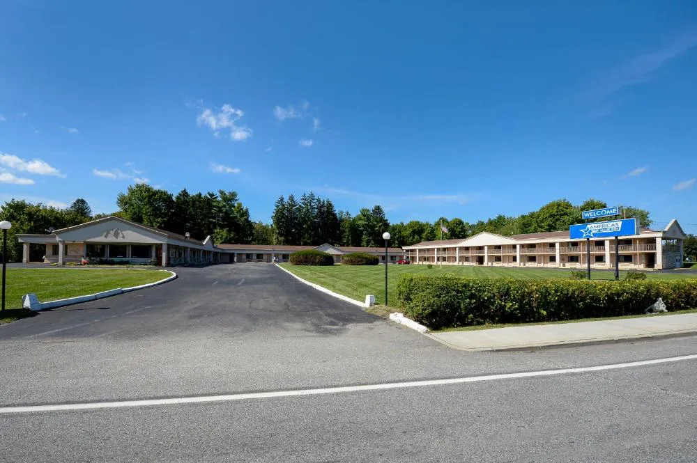 Americas Best Value Inn at Central Valley-Woodbury hotel hero