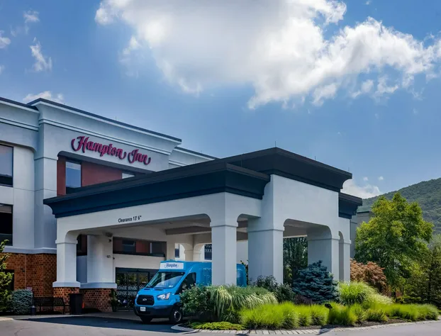 Hampton Inn Harriman Woodbury hotel detail image 2