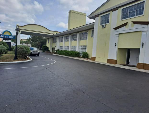 Days Inn by Wyndham Gainesville University hotel detail image 1