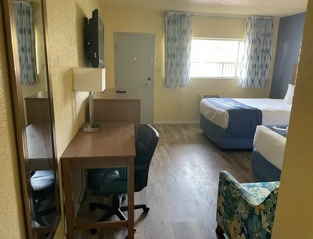 Days Inn by Wyndham Gainesville University hotel detail image 3