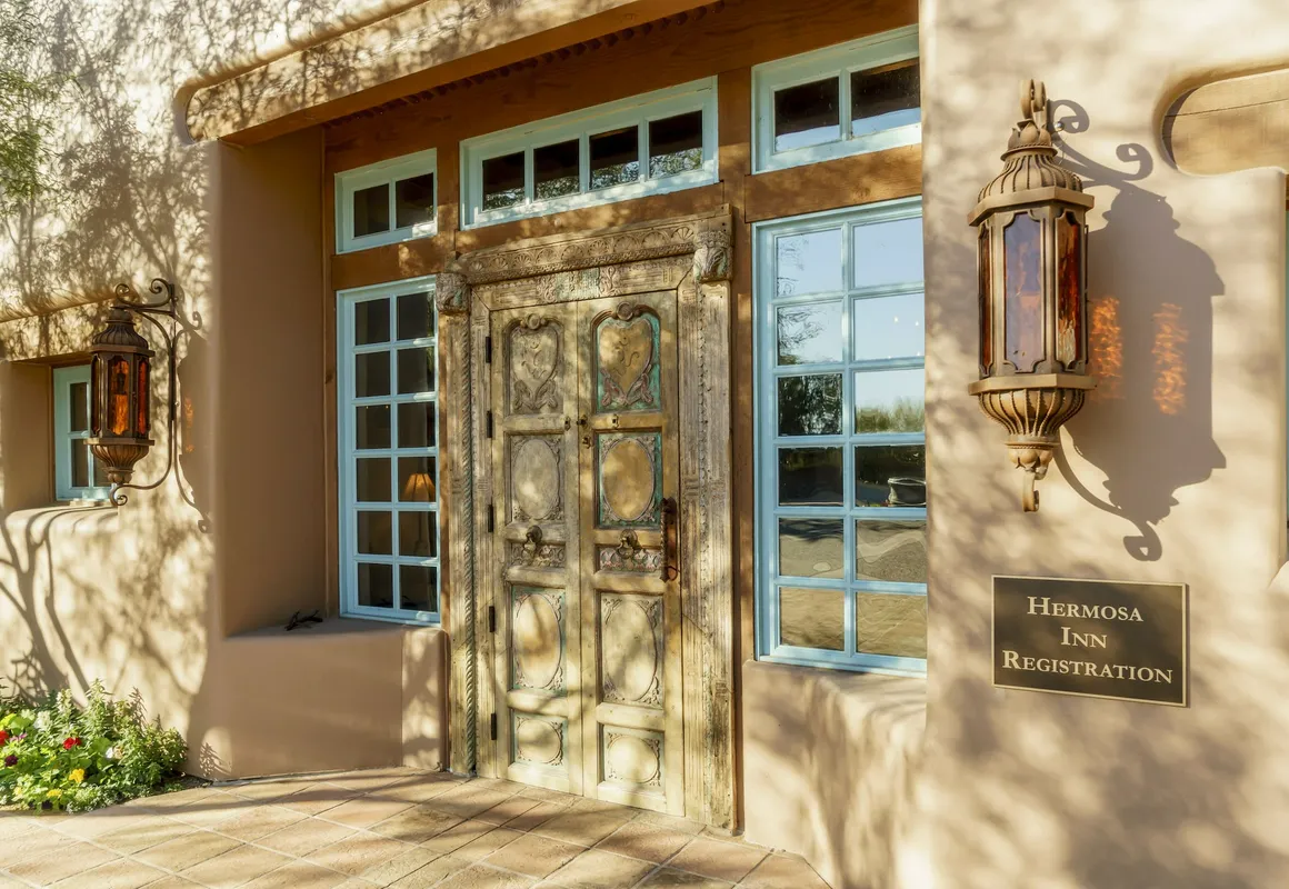 Hermosa Inn hotel hero